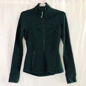 Lululemon Define Jacket in Fuel Green size 4